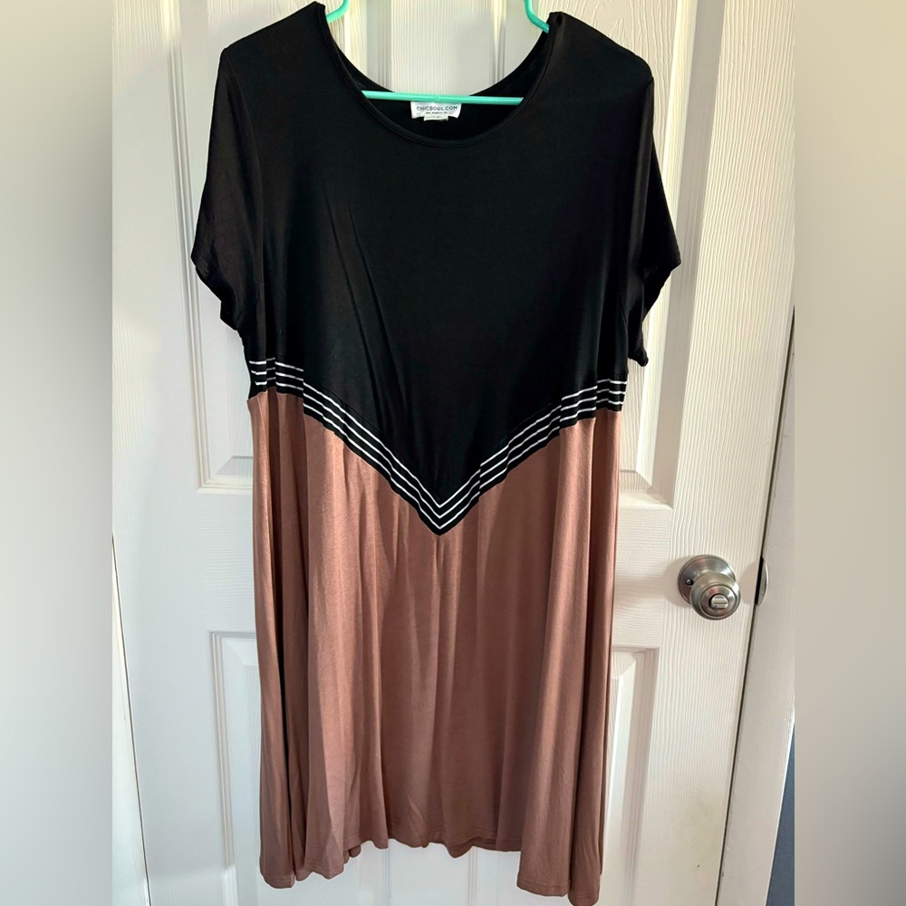 Chic Soul Traveling The World Dress, Black-Mocha size 1X
